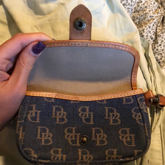 Authentic Dooney&Bourke wristlet - Picture 3 of 8